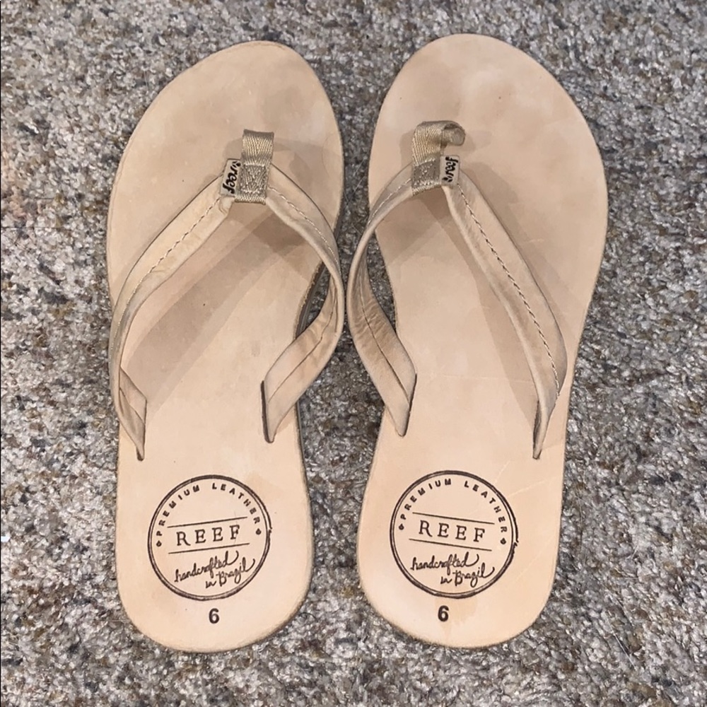 BRAND NEW: Reef sandals / flip-flops